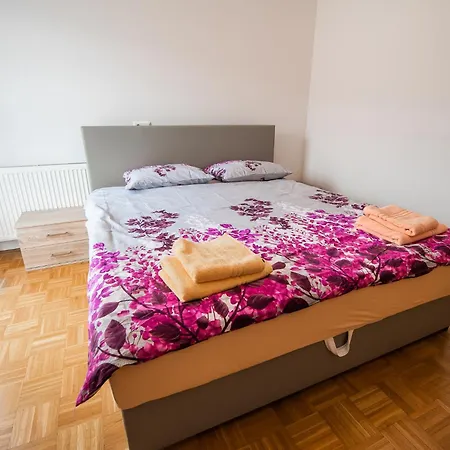 Zelimlje アパート Škofljica